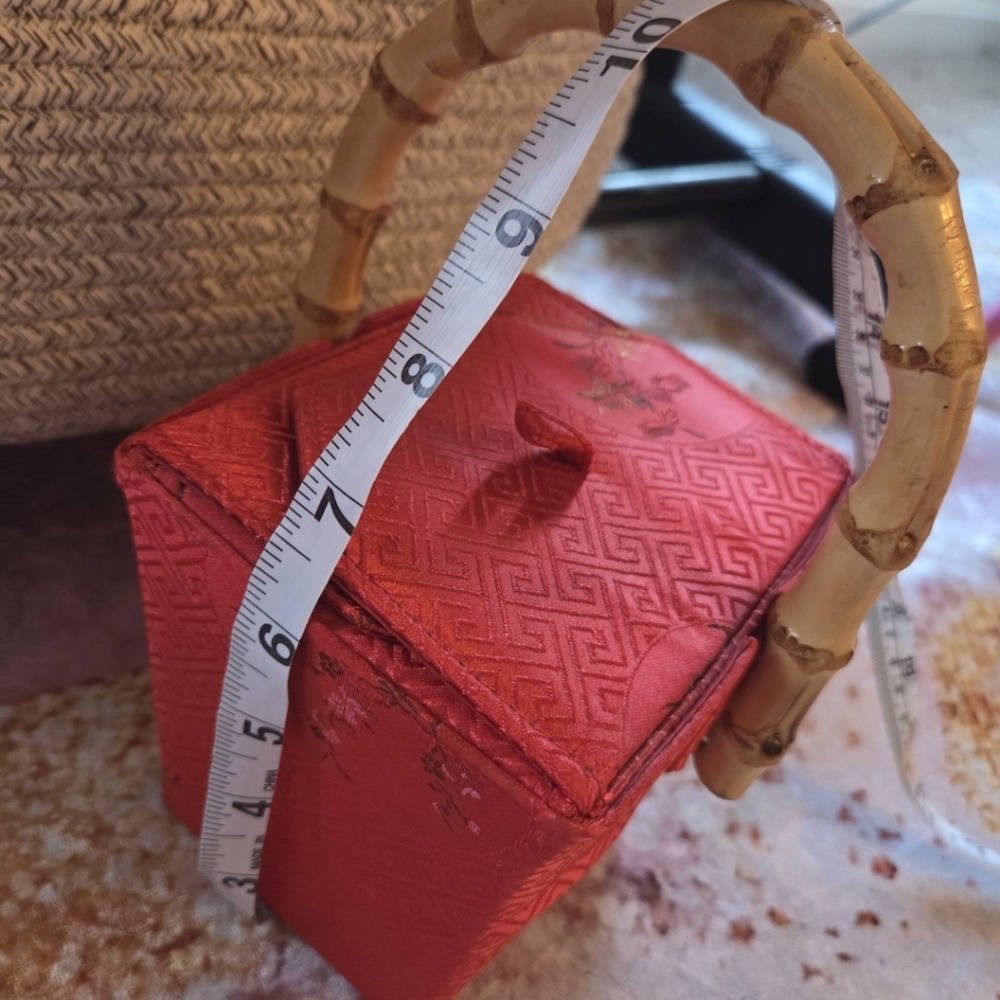 Chinese Style Takeout Red Silk Box Handbag Bamboo Handle Origami Silk Earrings - Picture 13 of 16